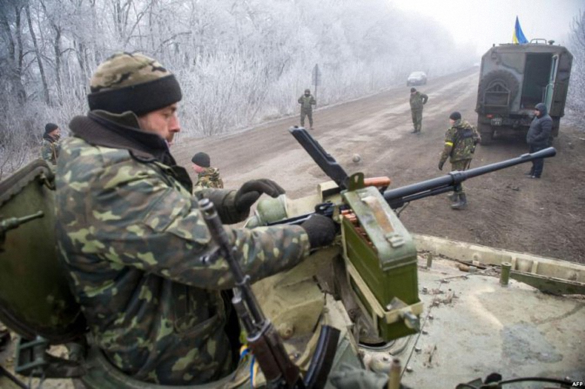 Украинские военные остались без зимних перчаток - фото 1