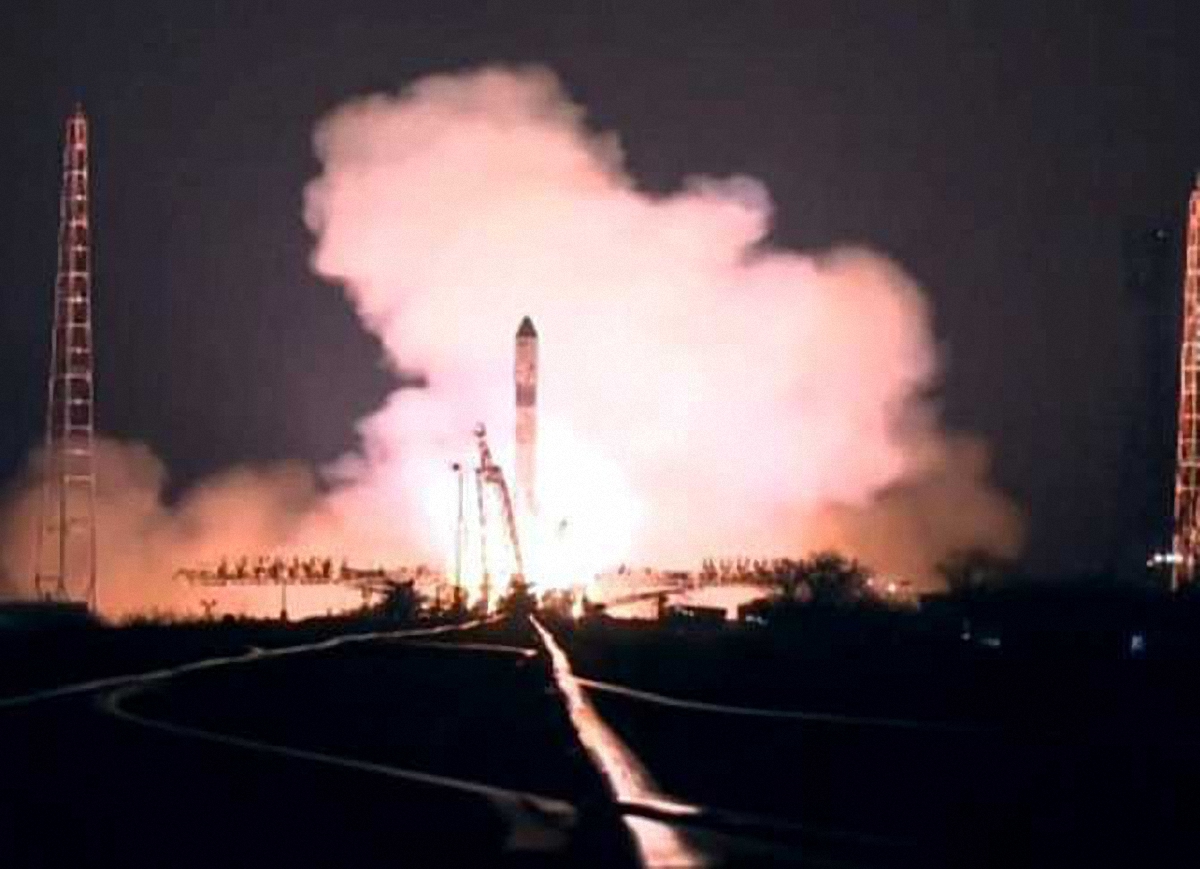 Российская ракета снова взорвалась, не долетев до пункта назначения - фото 1