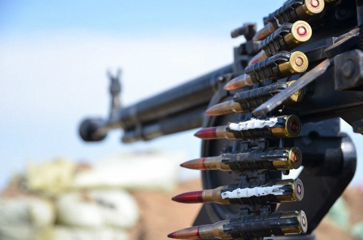 Боец АТО погиб в результате отражения атаки боевиков - фото 1