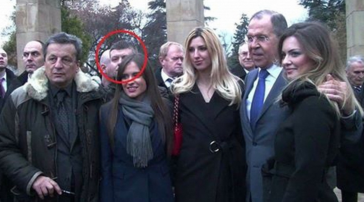 Один из организаторов переворота был замечен на фото с Лавровым - фото 1
