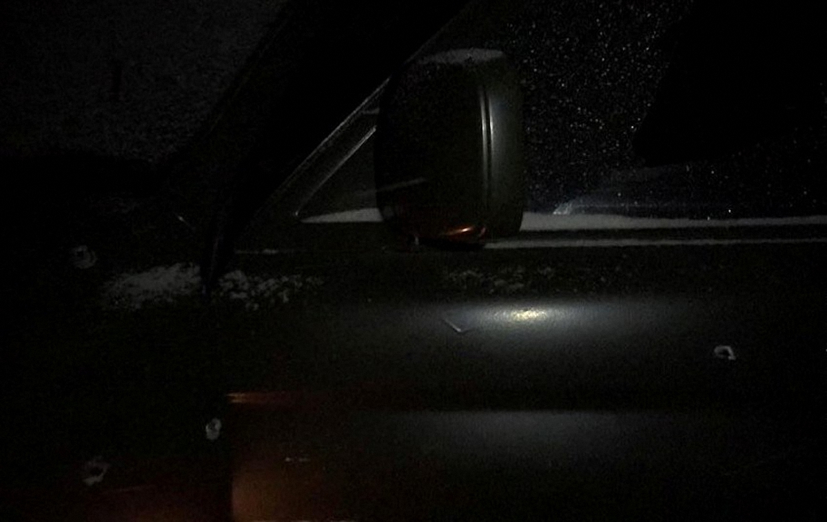 Авто лидера ГК "Азов" в Харьковской области расстреляли из автомата - фото 1