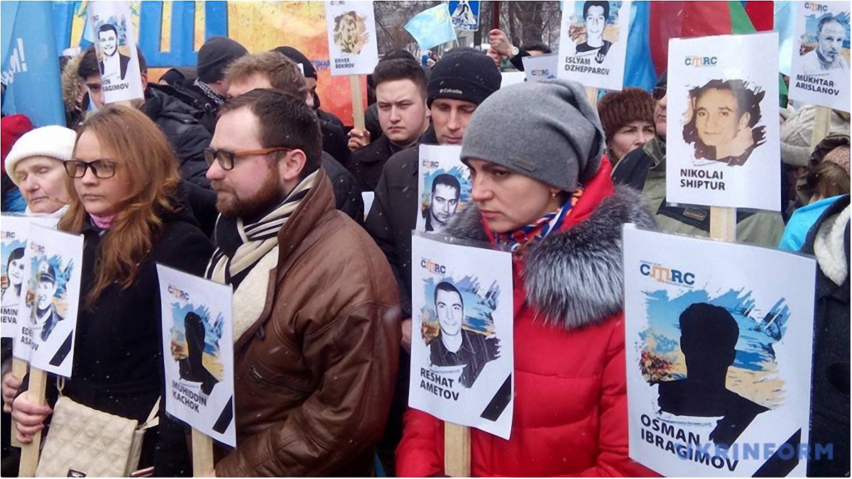 Марш проходит по центральным улицам Киева - фото 1
