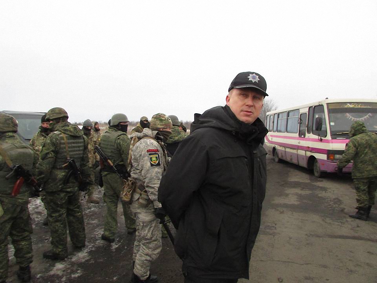 Глава полиции призвал участников блокады ОРДиЛО опомниться - фото 1