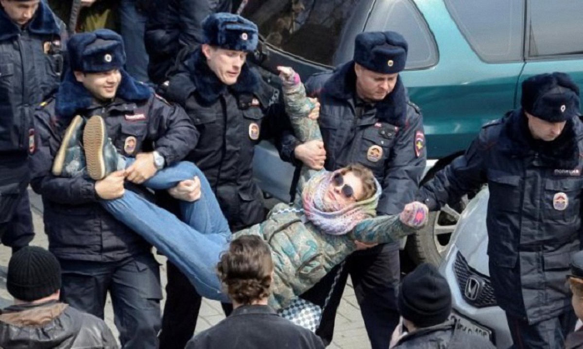 Московские правоохранители называют митинг несанкционированным - фото 1