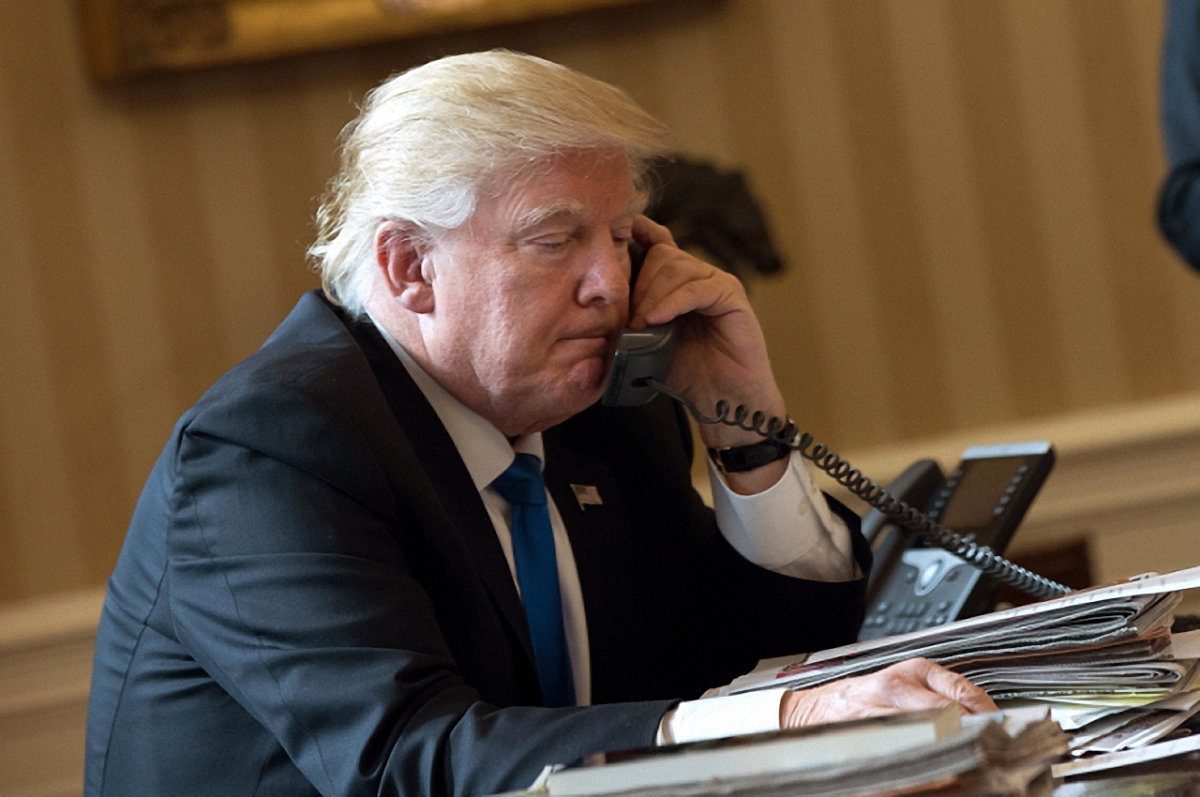 Трамп завил, что Обама прослушивал его телефон в октябре во время выборов - фото 1