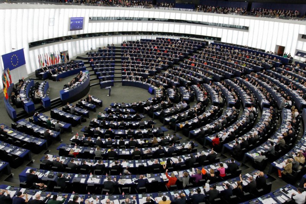 6 апреля Европарламент примет решение по безвизу для Украины - фото 1