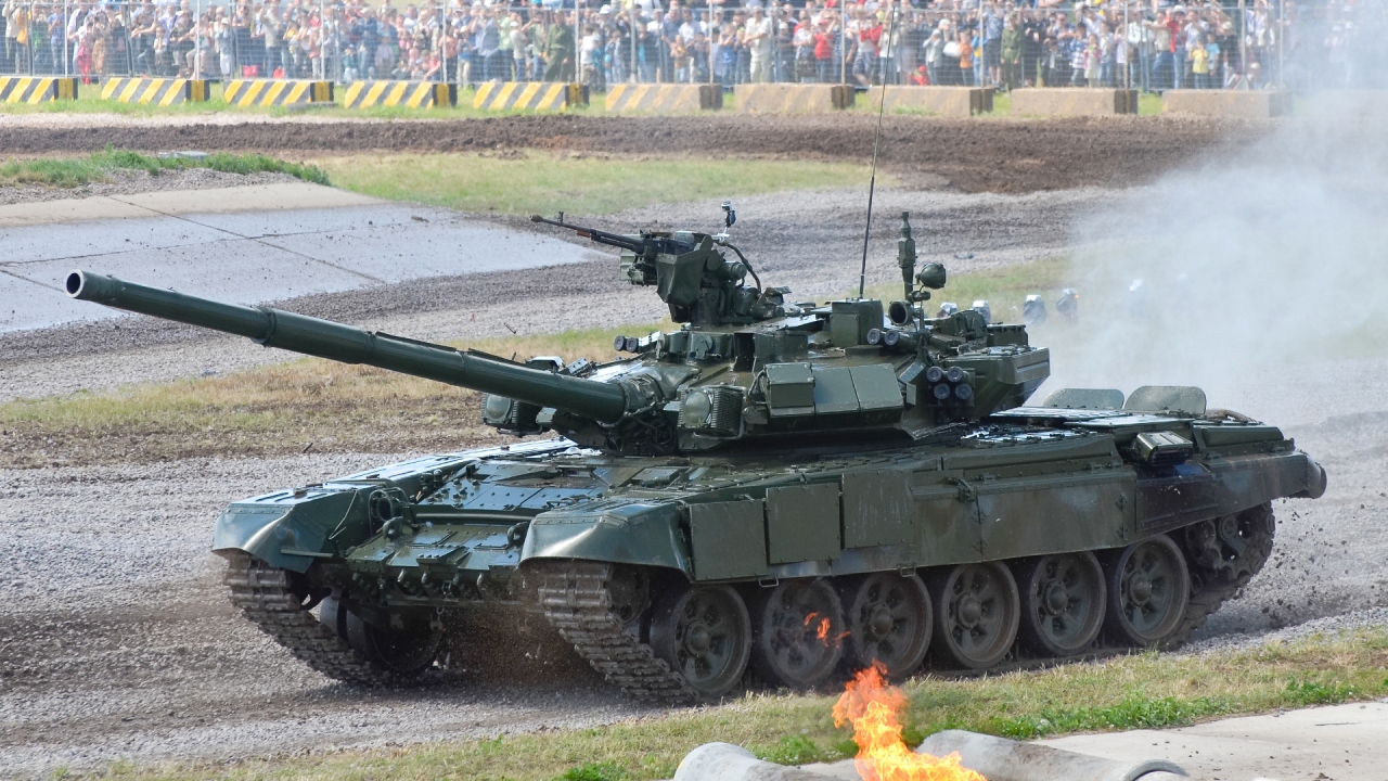 Мощнейшие танки были замечены на Донбассе во время боев за Иловайск  - фото 1