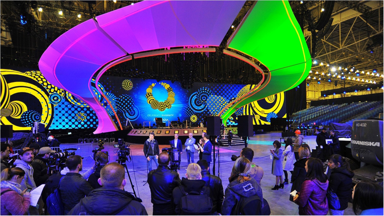 В Киеве презентовали главную сцену Евровидения-2017: появились впечатляющие фото - фото 1