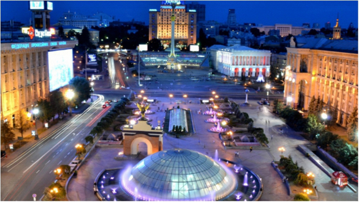 К Евровидению на киевском Майдане запустили фонтаны с красочной подсветкой (фото) - фото 1
