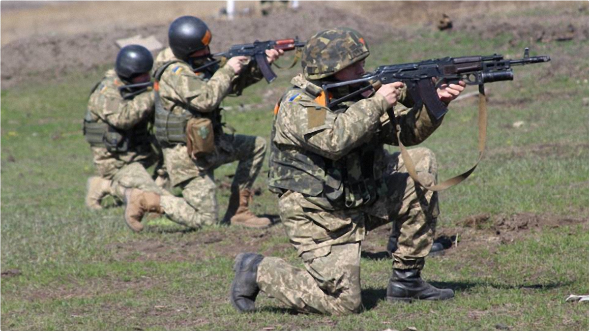 Боевики 29 раз обстреляли украинские позиции  - фото 1