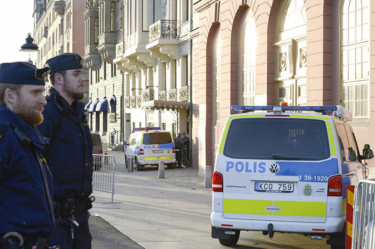 Полиция Стокгольма разыскивает совершившего теракт - фото 1