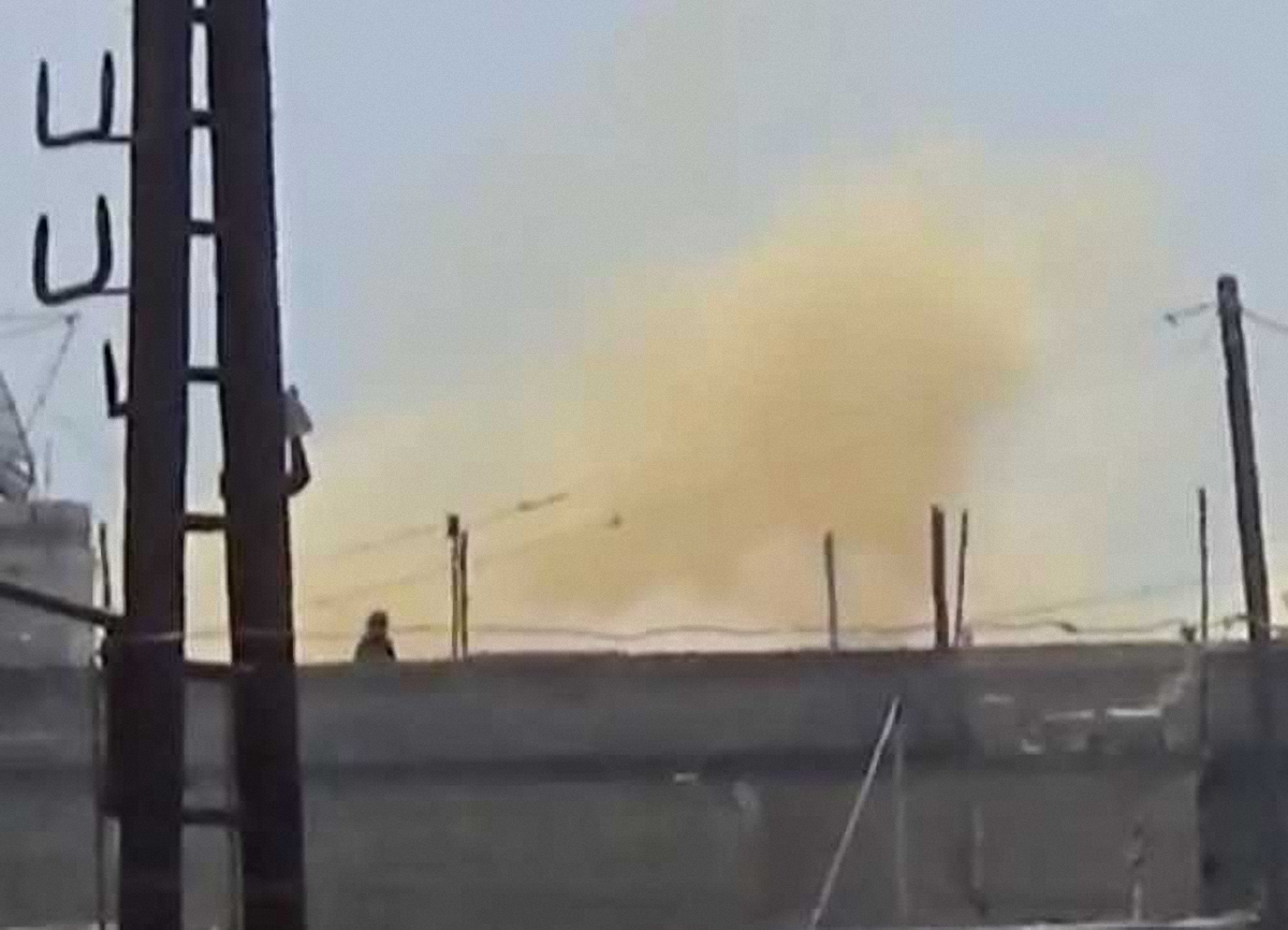 ВВС Сирии нанесли удар по подконтрольному оппозиции городу - фото 1