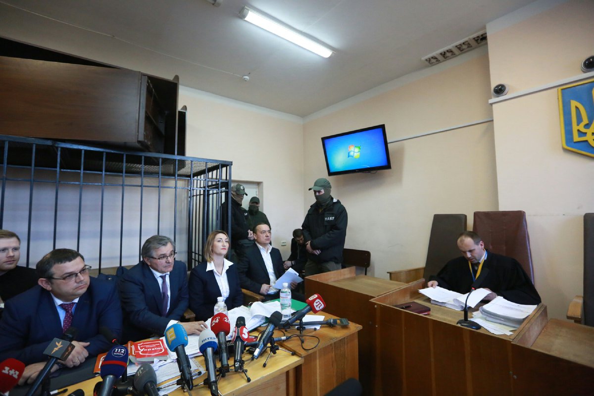 Суд рассмотрел заявления Черезова - фото 1