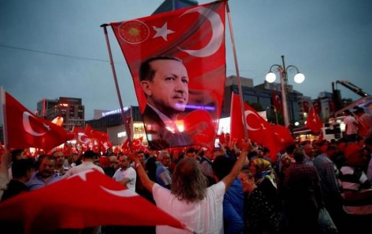 В Турции прошел референдум  о расширение полномочий президента - фото 1