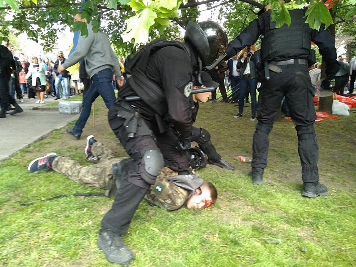 Полиция охраняла организованный Вилкулом митинг "Оппоблока" - фото 1