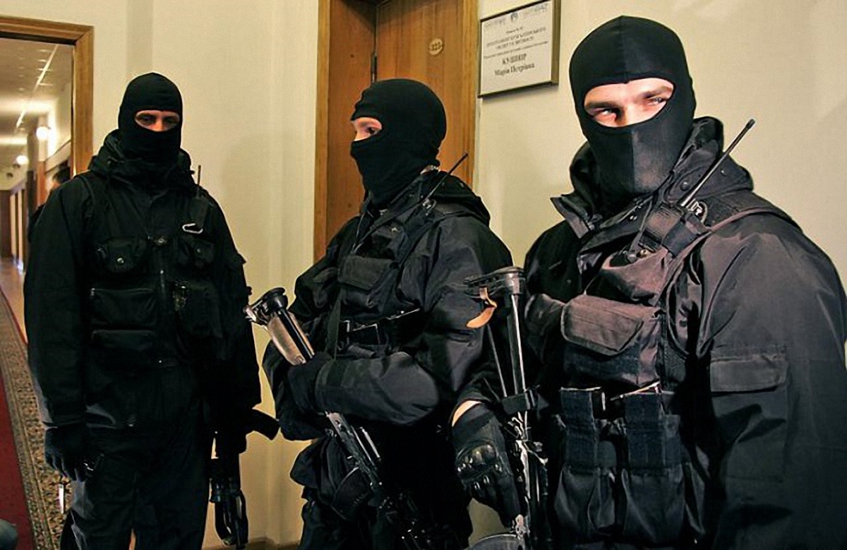 В России заволновались после масштабного задержание коорупционеров Януковича - фото 1