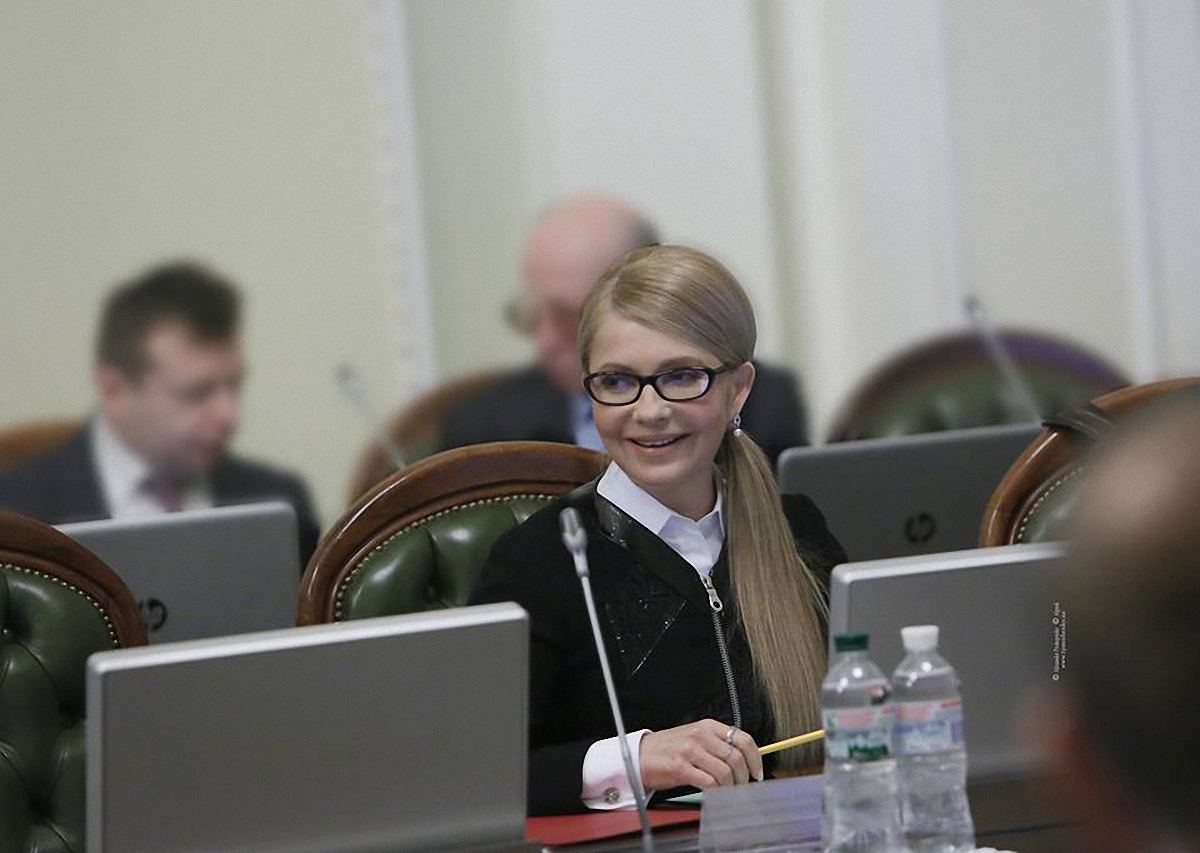 Тимошенко - лідер опитувань - фото 1