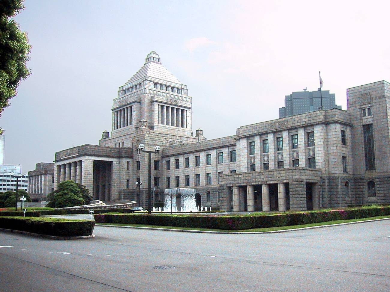 Япония введет отдельные санкции против КНДР - фото 1