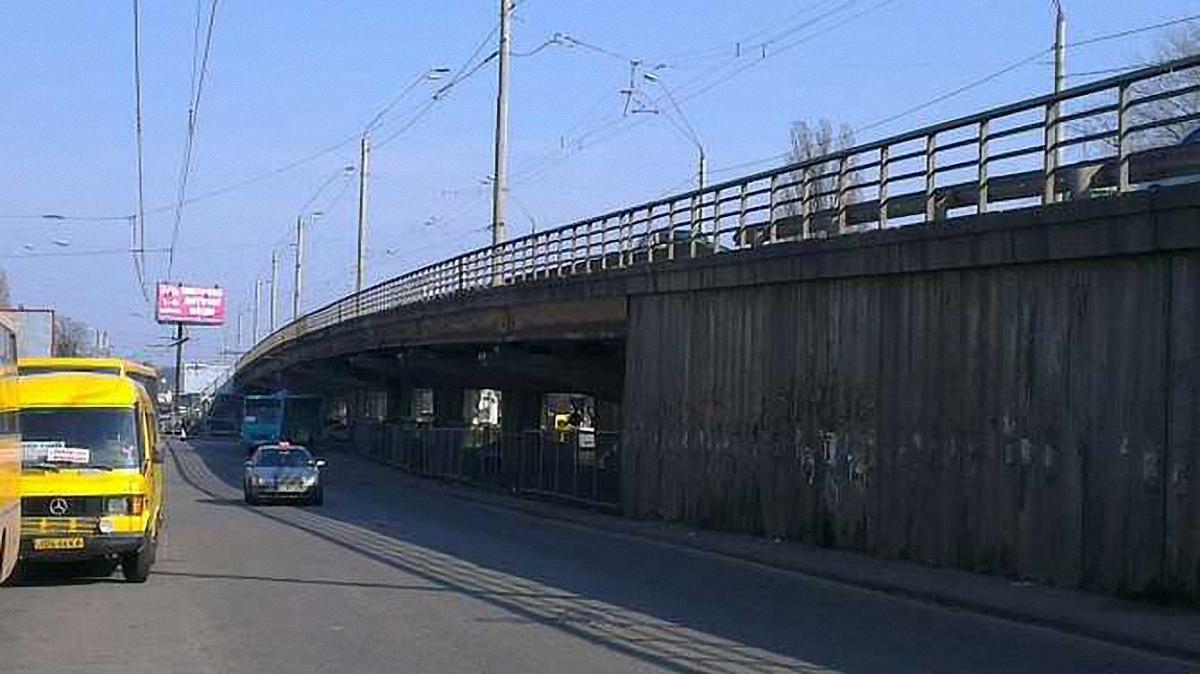 Мост у метро "Нивки" намерены реконструировать - фото 1