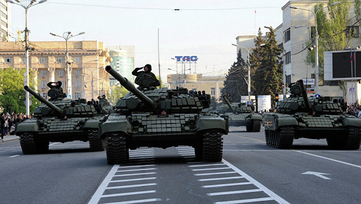 Оккупанты перекроют центр Донецка для любого транспорта, кроме военного - фото 1