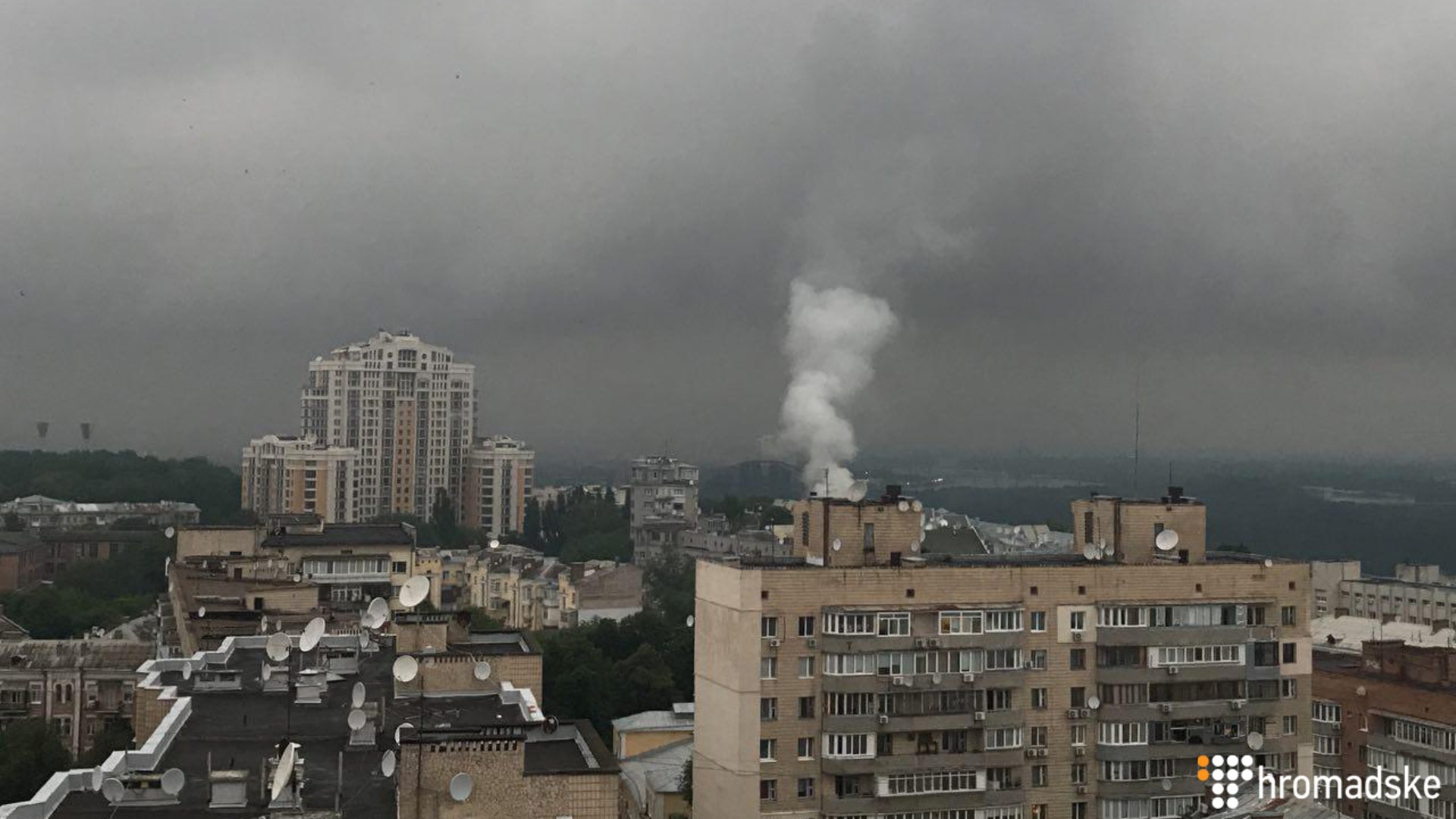 Пожар в центре Киева - фото 1