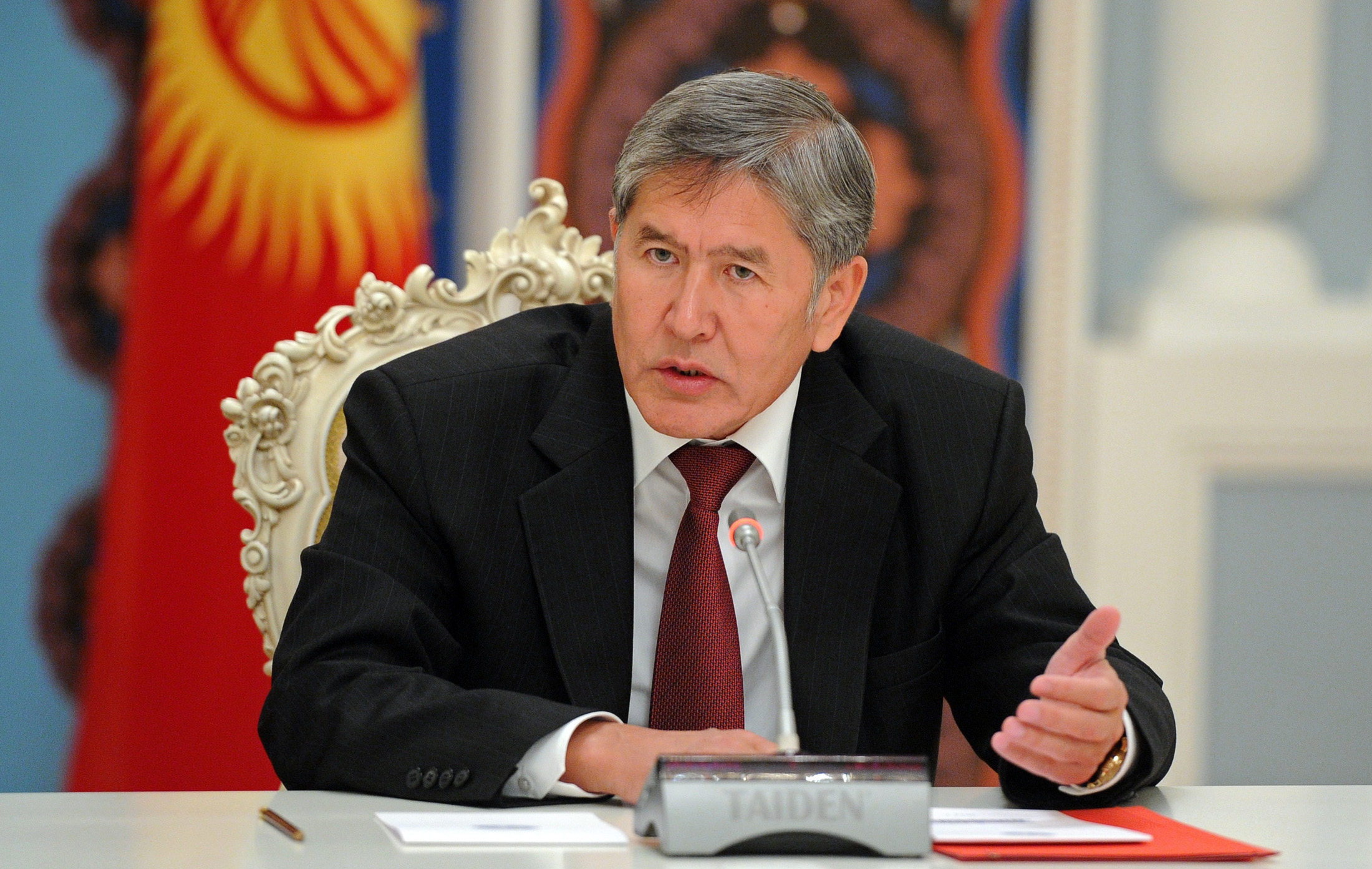 Президент Кыргызстана дважды выругался в присутствии Генсека ООН - фото 1