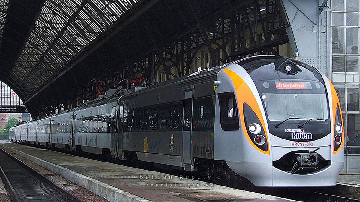 Вскоре можно будет купить билеты на поезд Киев-Пшемышль в интернете - фото 1