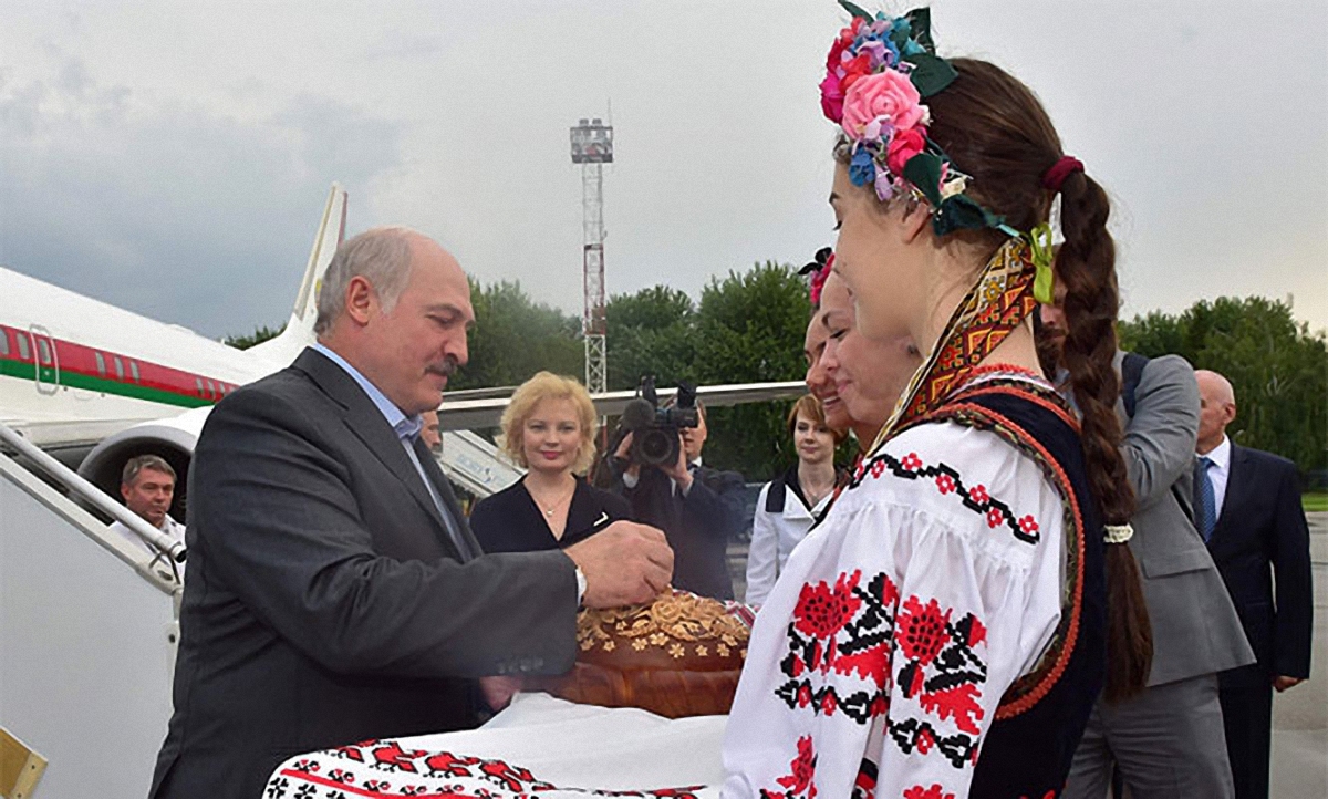 Президент Беларуси прилетел в Киев - фото 1