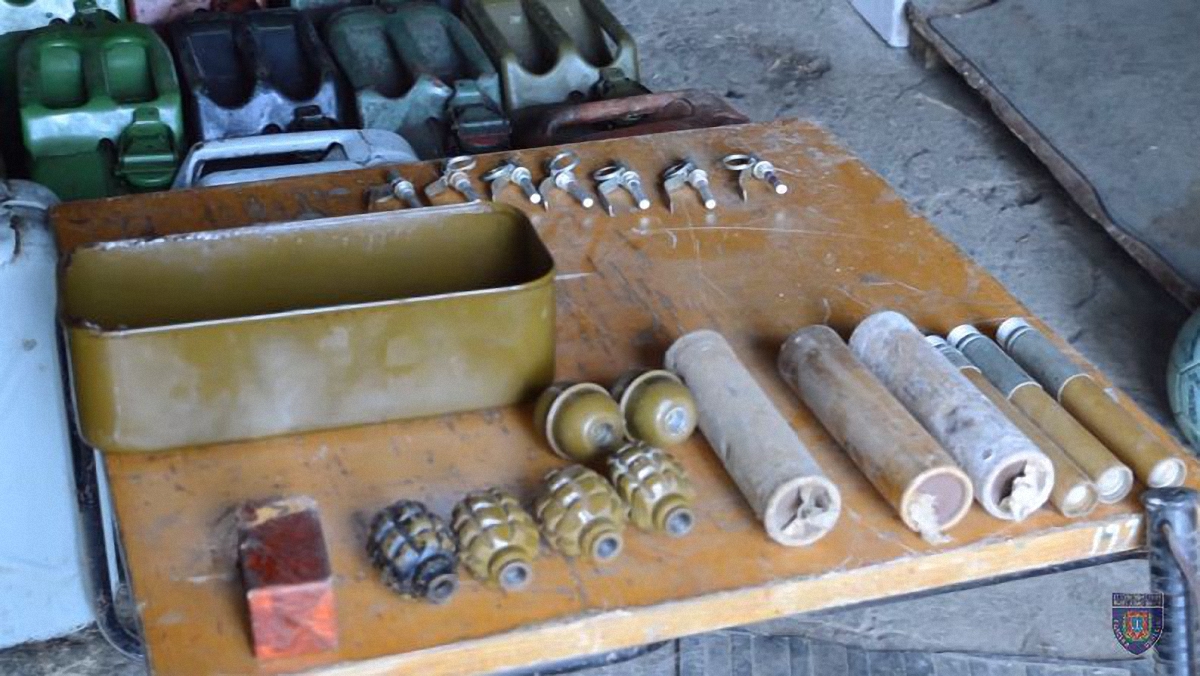 Полиция нашла арсенал боеприпасов  - фото 1