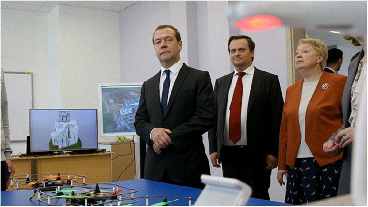 Медведеву показали наработки россиян - фото 1