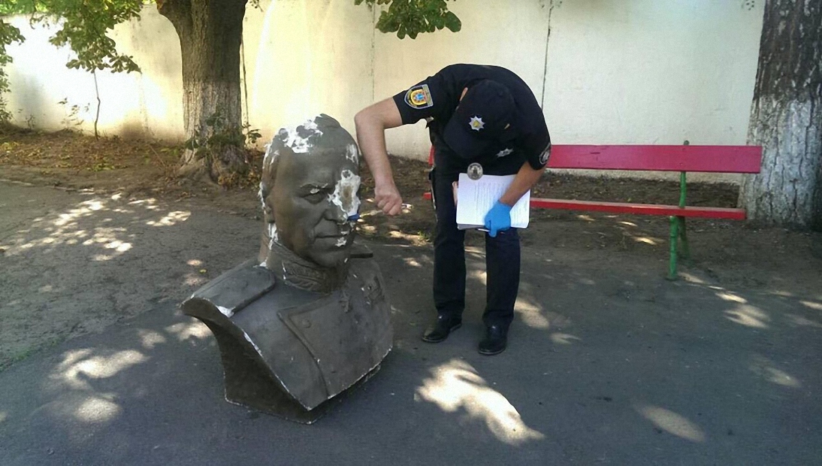 Памятник Жукову обнаружили в центре - фото 1
