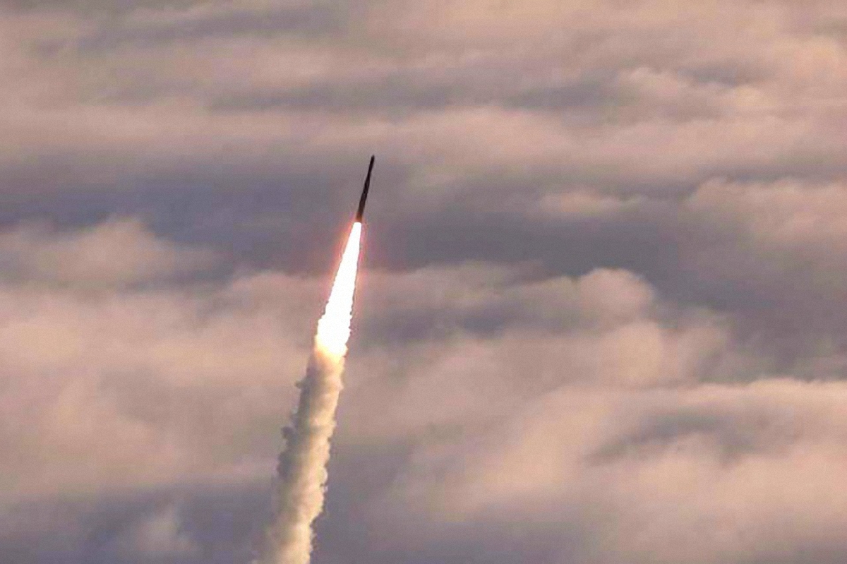 Ракета КНДР должна пролететь более 3 тысяч км  - фото 1