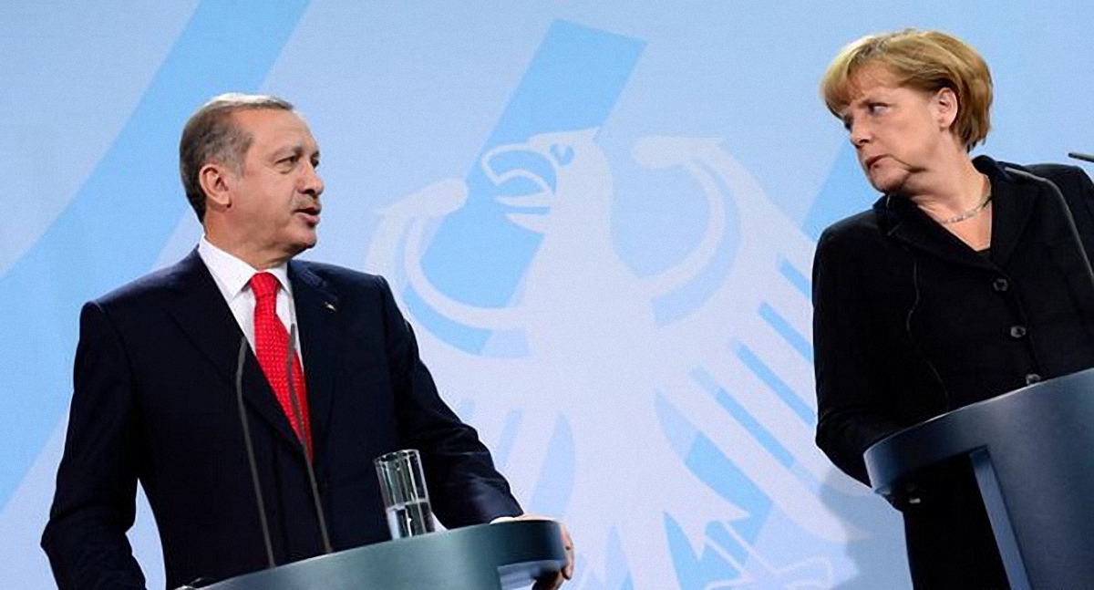 Канцлер Германии Ангела Меркель ответила Эрдогану во время мероприятия Христианско-демократического союза в городе Херфорд - фото 1