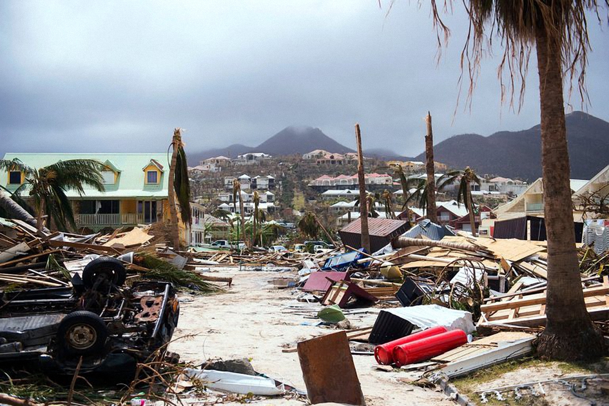 Пострадавшим от урагана "Ирмы" обеспечат гуманитарную помощь - фото 1