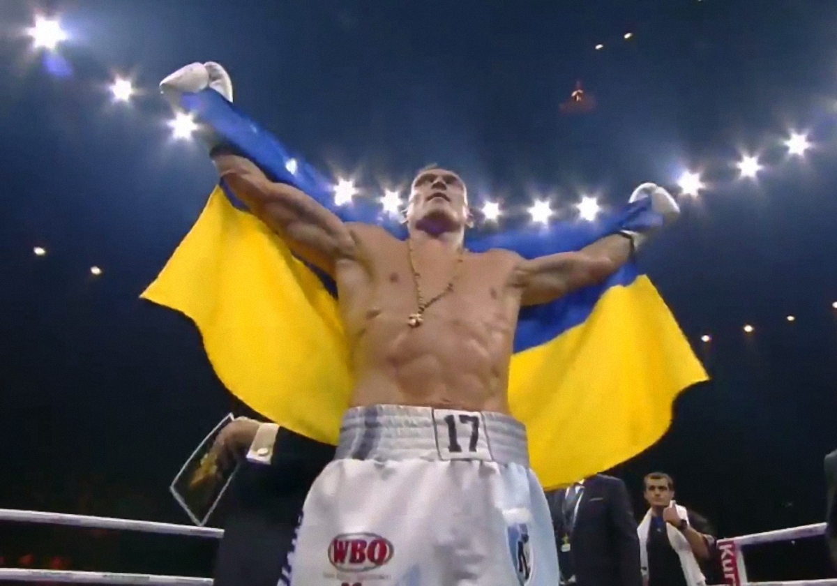 Александр Усик досрочно победил Марко Хука в четвертьфинале Мировой боксерской суперсерии - фото 1