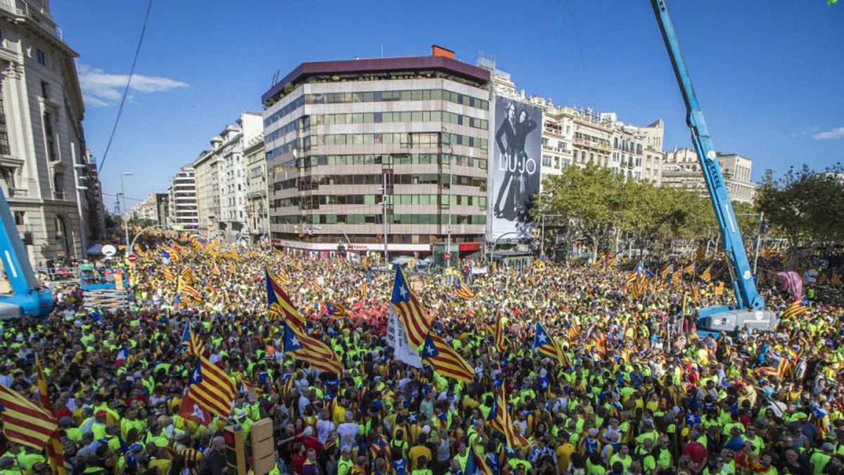 Россияне включились в каталонский кризис - фото 1