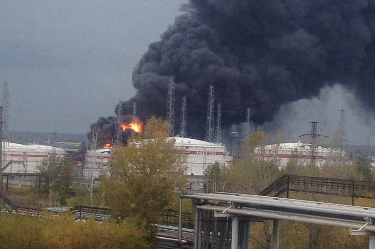 Масштабный пожар на заводе "Лукойла" удалось потушить - фото 1