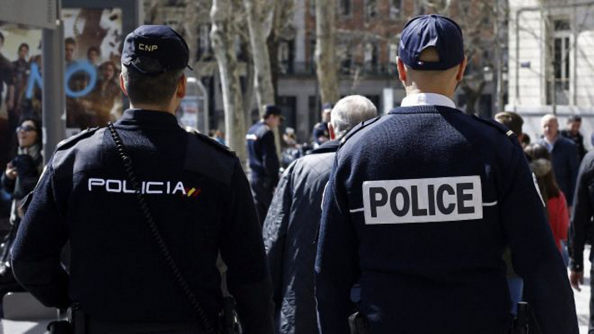 В Каталонии полиция может арестовать Пучдемона - фото 1