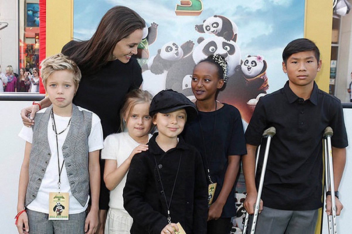 В семье Анджелины Джоли не все в порядке после ухода Брэда Питта - фото 1