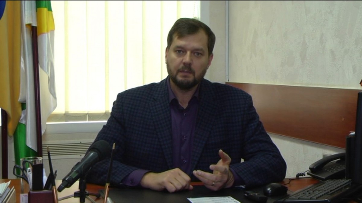 Нардепу "Оппоблока" запретили выступать в ВР за отказ говорить на украинском - фото 1