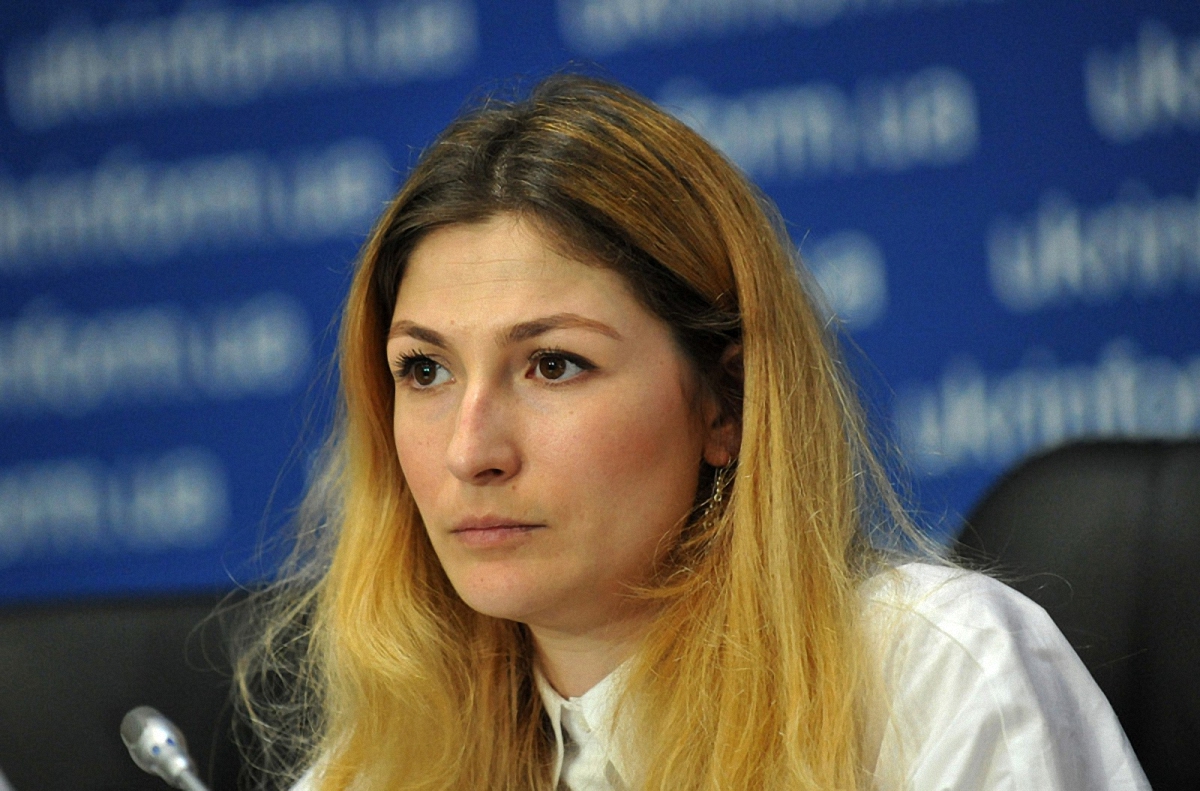 Эмине Джапарова отказалась перейти на русский - фото 1