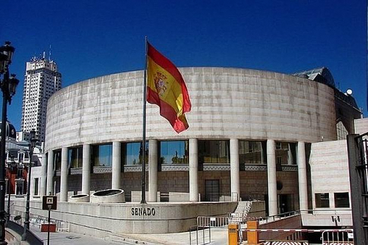 Сенат Испании отменил автономию Каталонии - фото 1