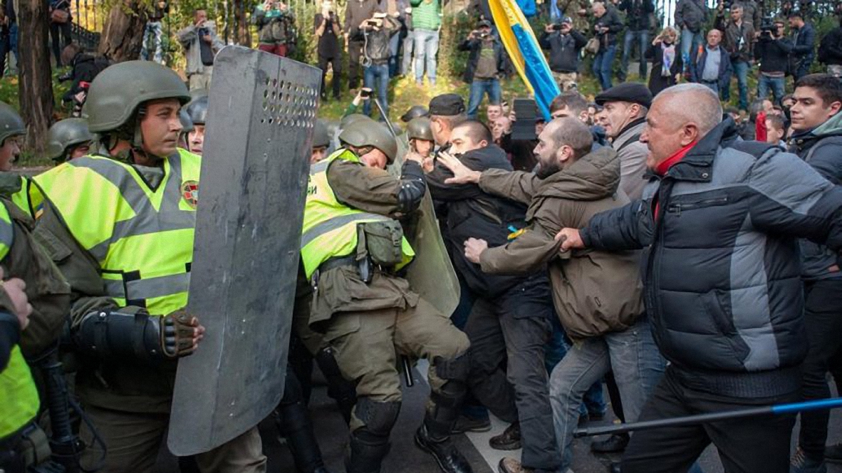 Найем и Порошенко встретятся для обсуждения протестных акций и законопроектов - фото 1