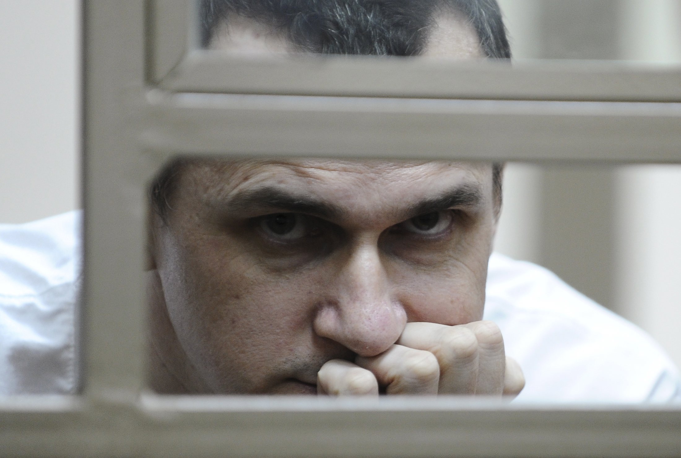 Олег Сенцов две недели находился в штрафном изоляторе - фото 1