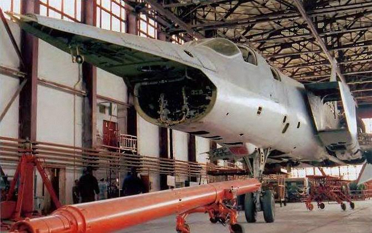 В "Укроборонпроме" уволили директора Львовского государственного авиационно-ремонтного завода - фото 1