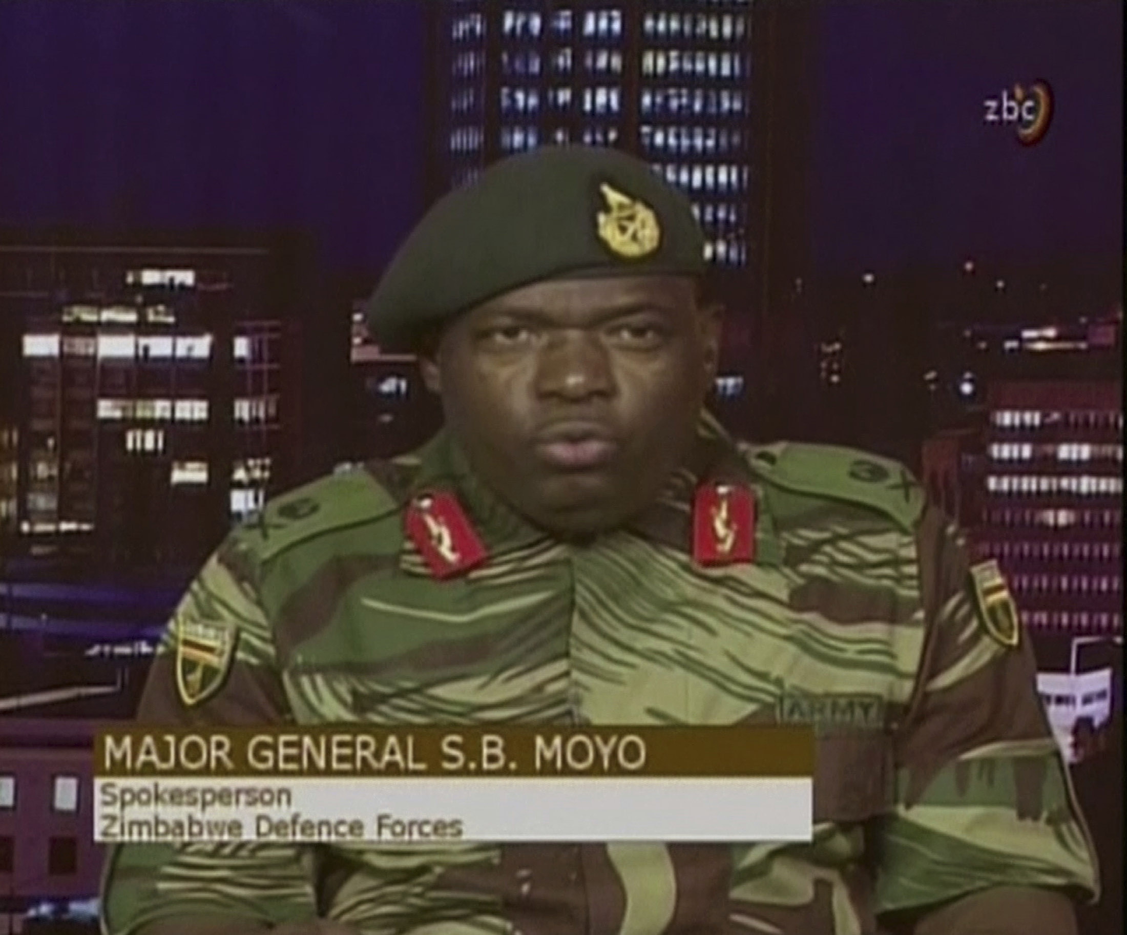 В Зимбабве военные захватили власть - фото 1