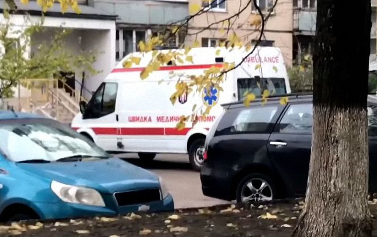 В Киеве девушка покончила с собой - фото 1