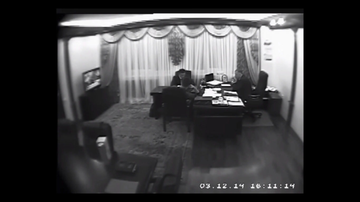 Александр Аваков в кабинете экс-заместителя главы МВД Сергея Чеботаря - фото 1