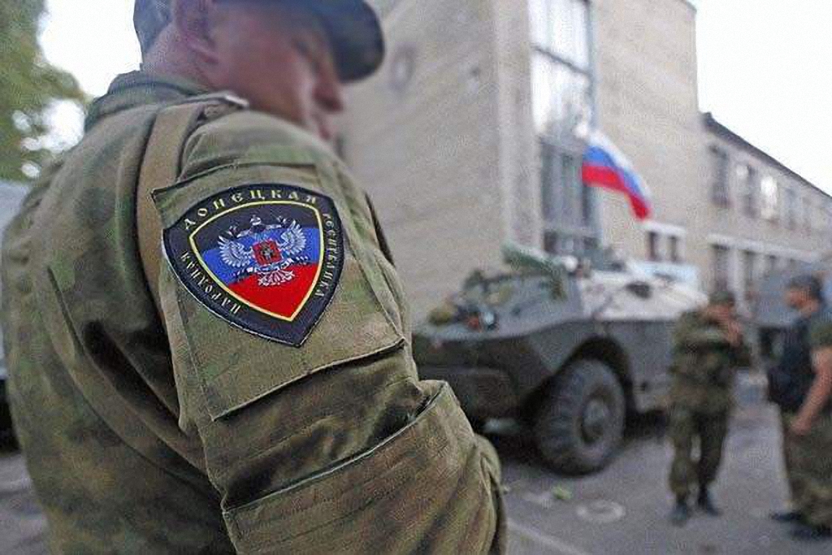 Боевик "ДНР" застрелил ФСБшника - фото 1