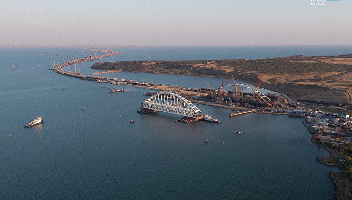 Голосование за название для моста в оккупированный Крым проводилось с 16 ноября - фото 1